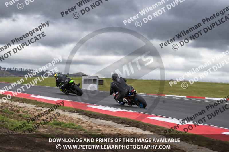cadwell no limits trackday;cadwell park;cadwell park photographs;cadwell trackday photographs;enduro digital images;event digital images;eventdigitalimages;navarra;no limits trackdays;peter wileman photography;racing digital images;trackday digital images;trackday photos